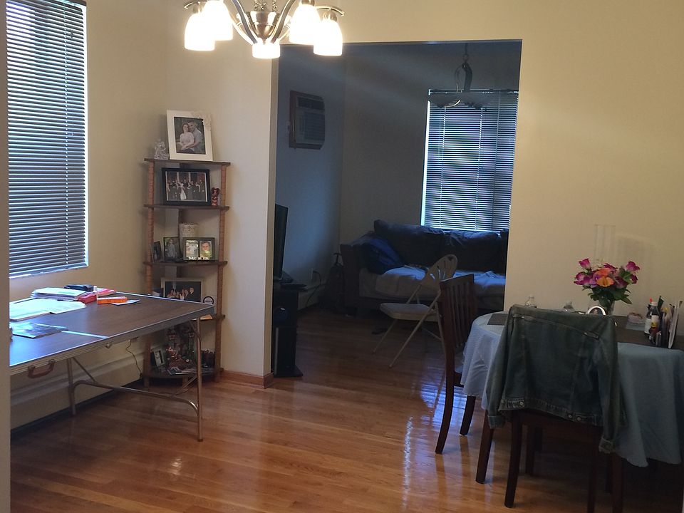 1st image of 2415 23rd St
