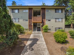 Whispering Brook Condominiums, Des Moines, WA 98198