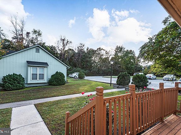 4th image of 11052 Vernon Woods Dr