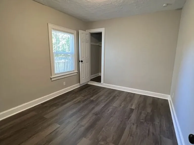 806 E Mithoff St — Photo 12