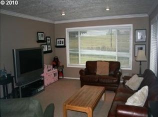 255 SE Williams Rd, Gresham, OR 97080