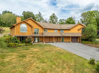 4 Old Meadow Ct, Livonia, NY 14487