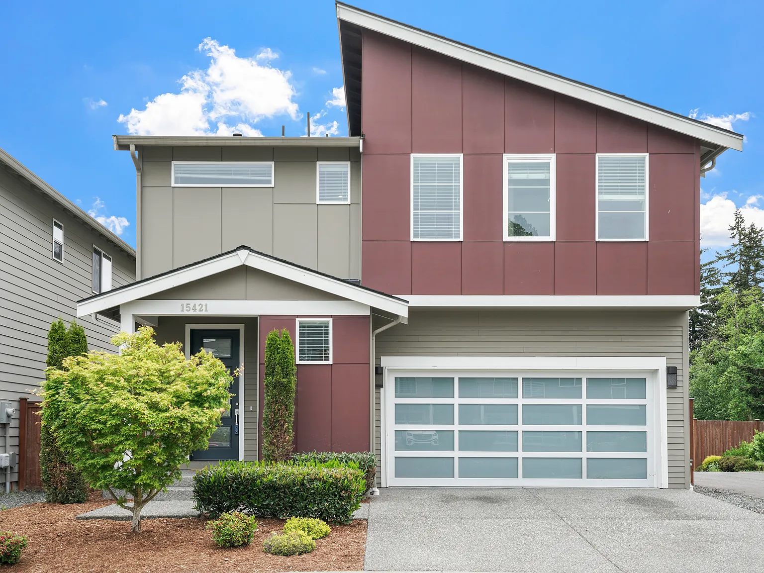 4 bed, 2.5 bath, 2124 sqft, $3,395 — Photo 1