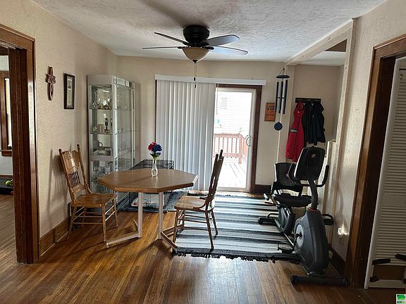 4th image of 2519 Chambers St