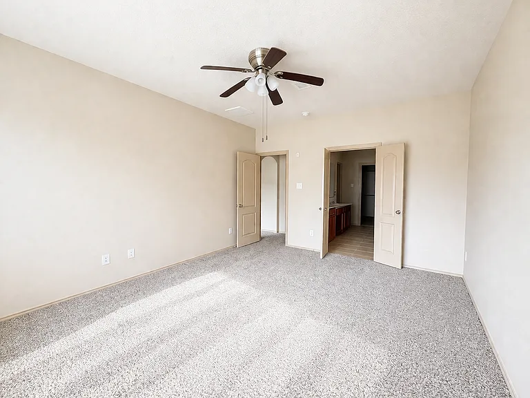 11922 Harristown Dr — Photo 8