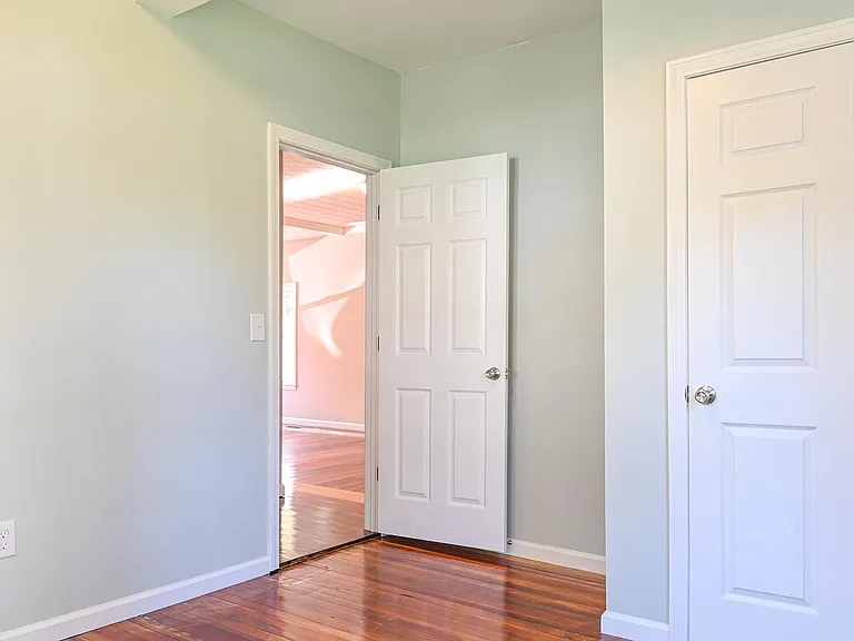 22 Chestnut St #1 — Photo 12