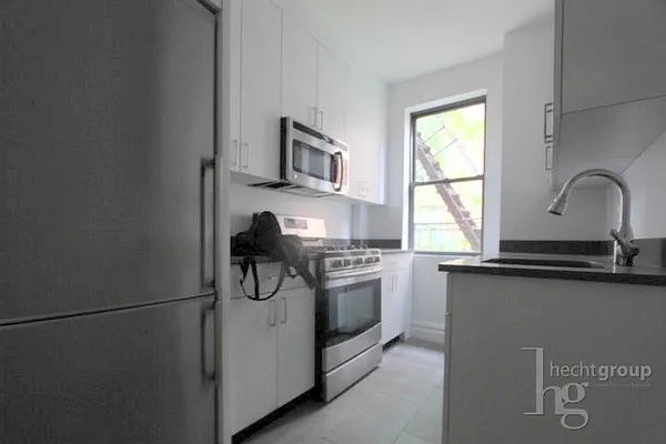 Rented by Hecht Group | media 3