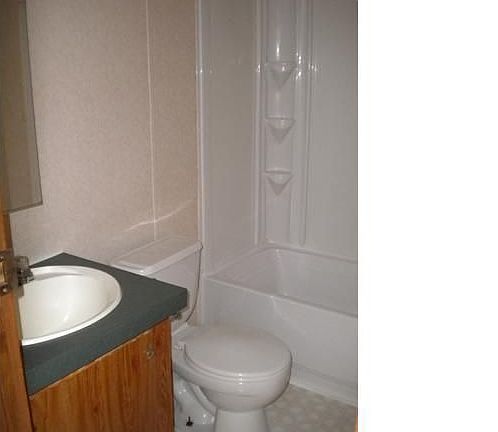 5th image of 63 Whitecastle Ln