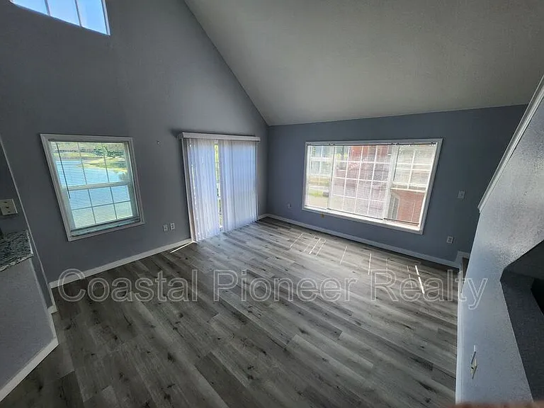 9232 Lake Chase Island Way — Photo 9