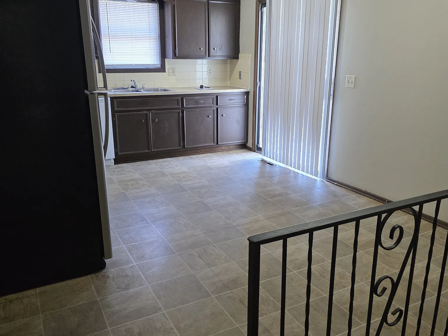 3142 S Pinecrest St — Photo 4