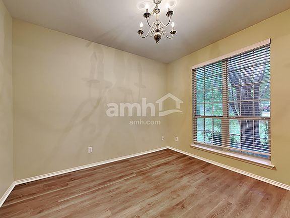 4th image of 3853 Kirby Dr
