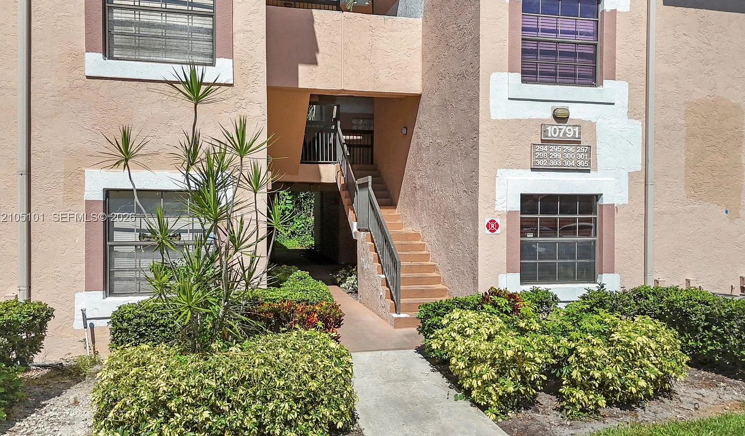 Optima Village I-D Condo — Photo 4