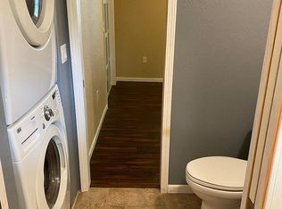 107 Flora Dr, Champaign, IL 61821