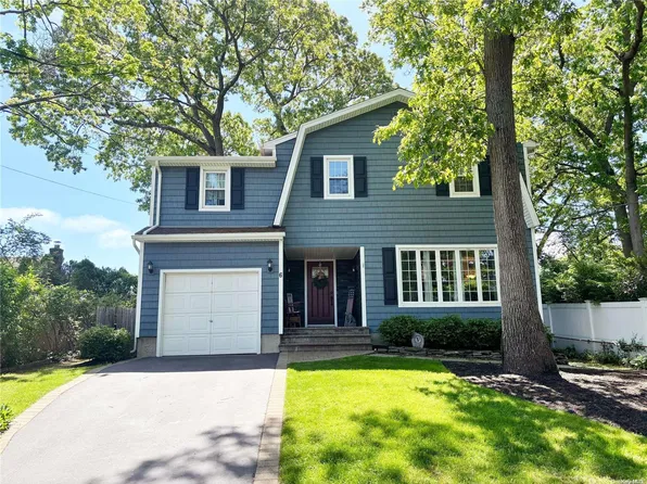 6 Polk Avenue, East Northport, NY 11731