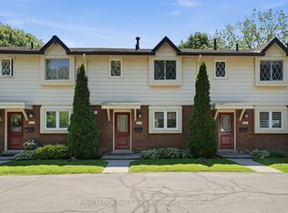 16 D Bond St S #D-4, Hamilton, ON L9H 3H1