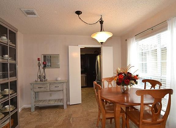 5th image of 1602 Hermitage Dr