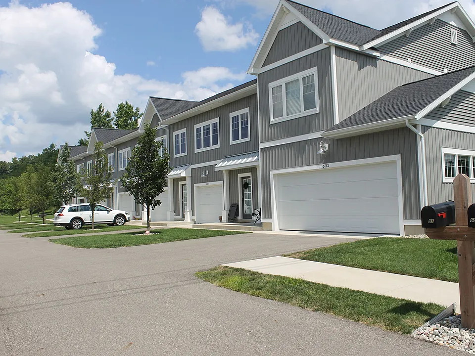 6869 Village Dr SE #6869