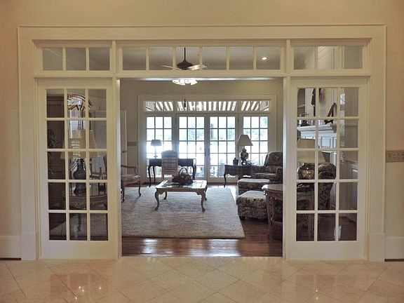 4th image of 100 Harbour Town Ct