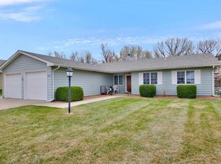 1309 Trinity Dr, Newton, KS 67114