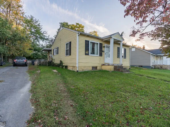 420 W 7th St, Cookeville, TN 38501