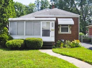 21616 Fresard St, Saint Clair Shores, MI 48080