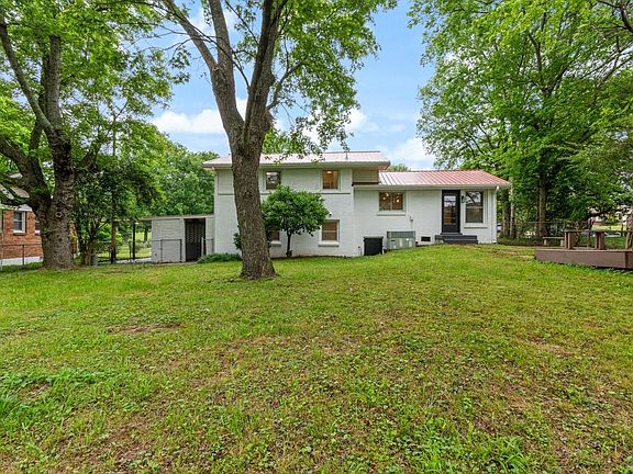 3rd image of 750 Greymont Dr