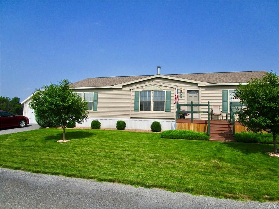 1st image of 2 Bluebird Ln
