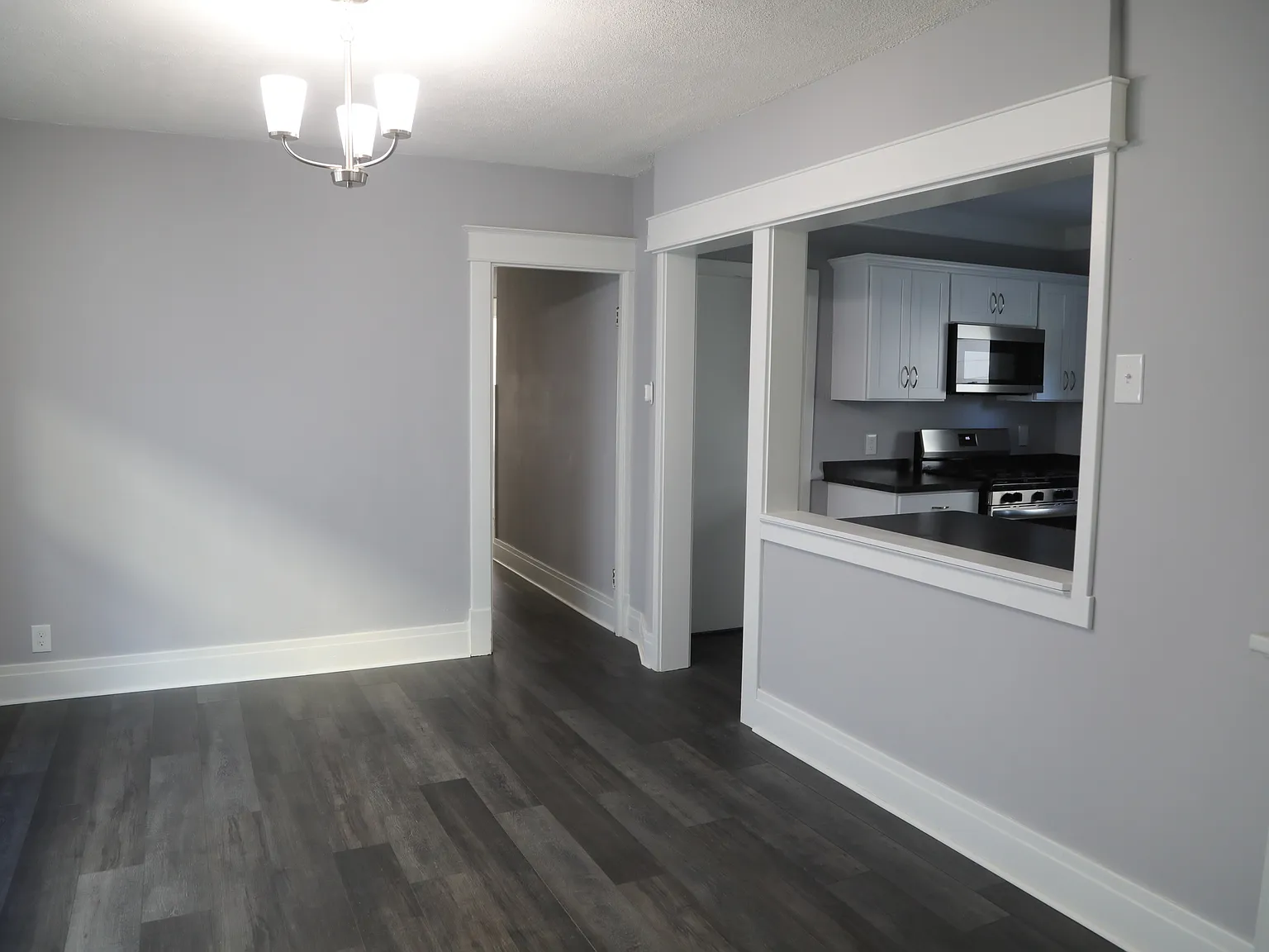 3 bed, 1200 sqft, $1,550 — Photo 1