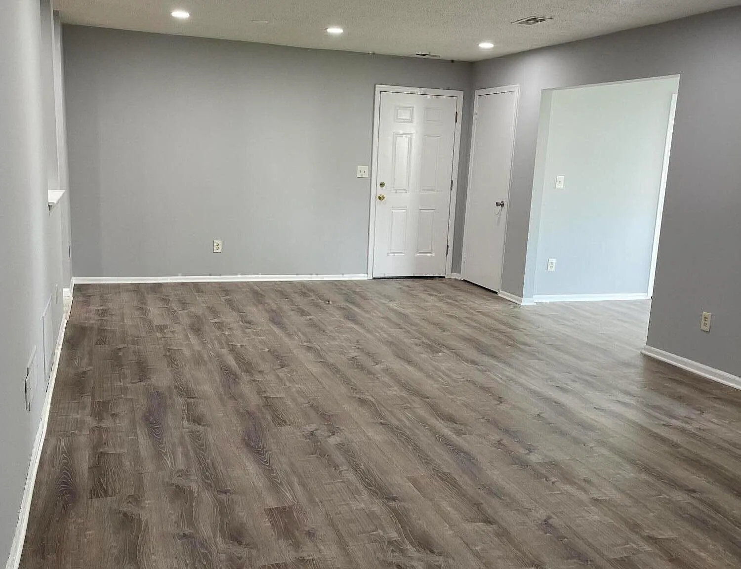 3 bed, 1.5 bath, 1197 sqft, $2,800 — Photo 3