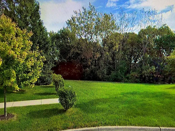 1589 Stonehenge Ct, Aurora, IL 60502