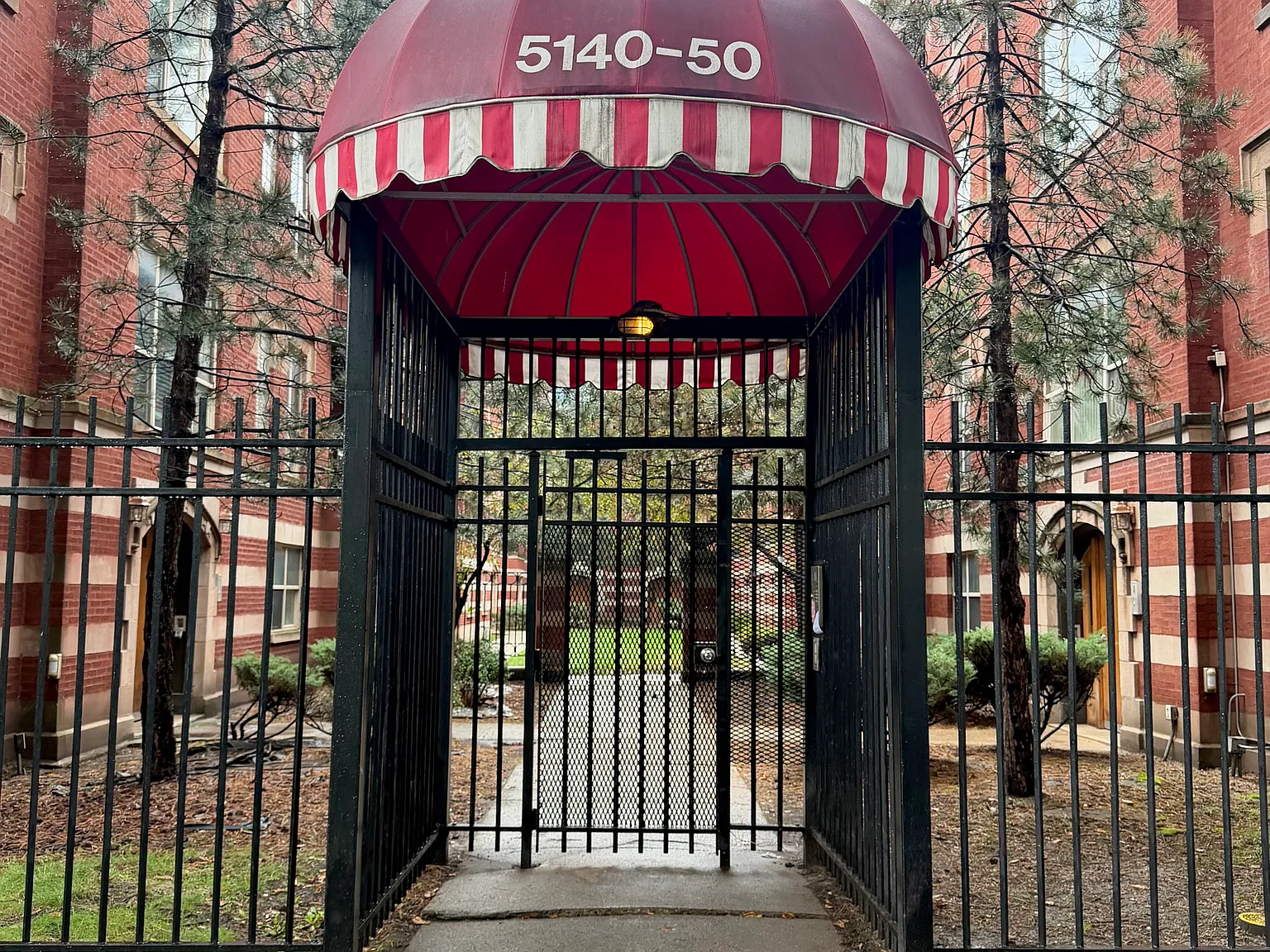 3 bed, 1710 sqft, $2,300 — Photo 1