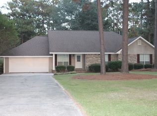 212 Longleaf Dr, Petal, MS 39465