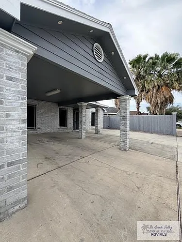 2733 Naples St Photo 1