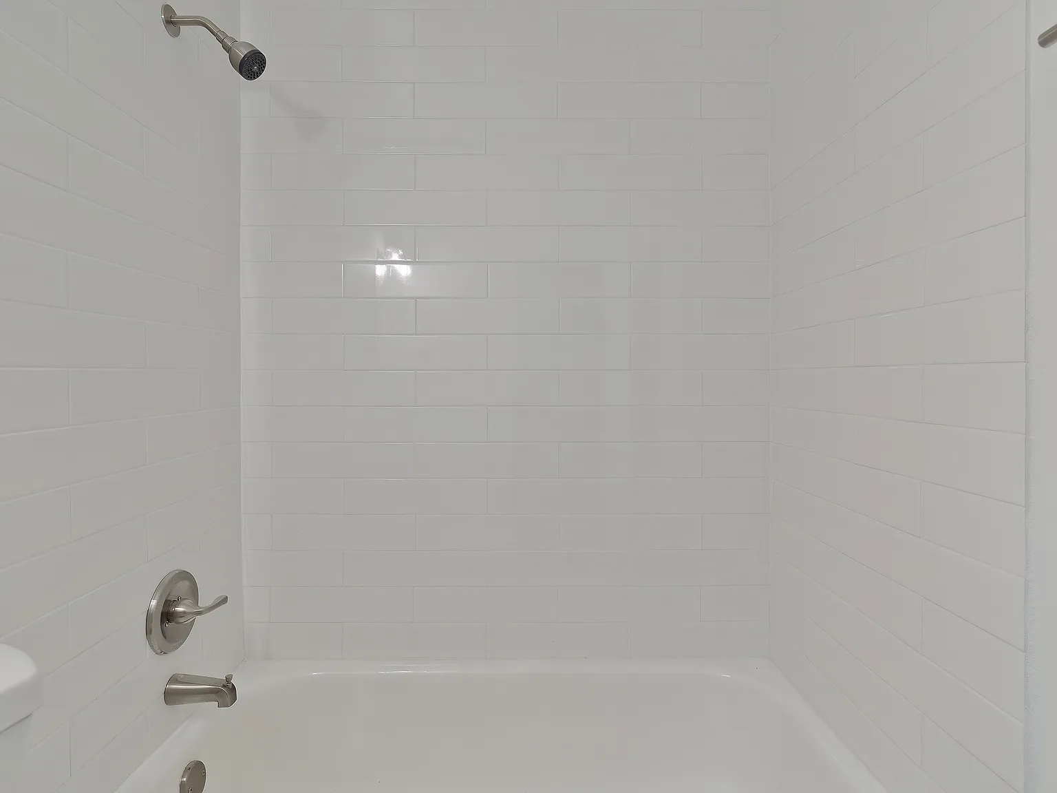Emerald Cove West — Photo 2