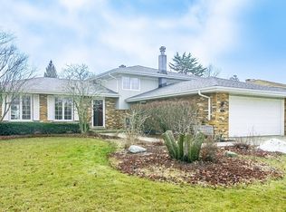 8819 Danbury Ln, Orland Park, IL 60462