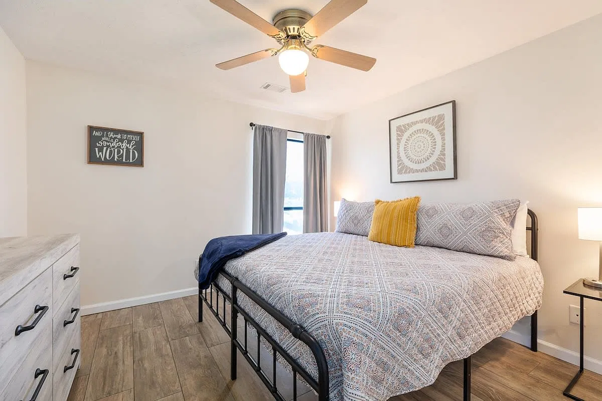1 bed, 688 sqft, $1,350 — Photo 2