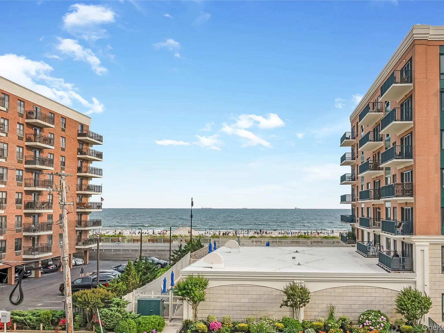 1 bed, 1.0 bath, 720 sqft, $3,100 — Photo 2