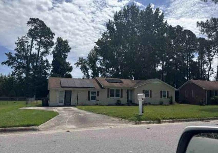 1st image of 2022 Fieldcrest Rd E
