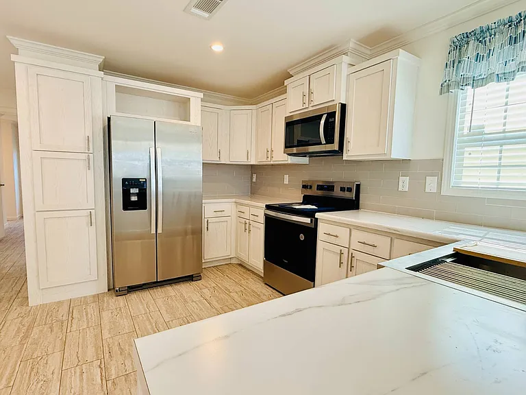 1013 Ohio St SE #54 — Photo 9