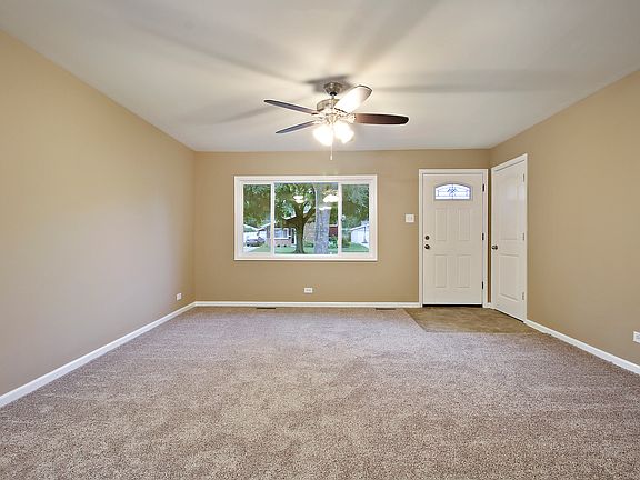 4th image of 183 Westwood Dr