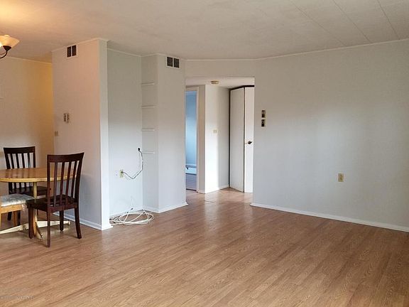 2nd image of 47B Cambridge Ct #100B