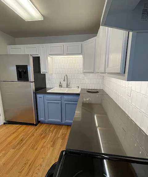Kitchen solid granite counters