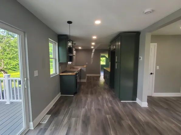 2570 Graffenburg Rd, New Hartford, NY 13413