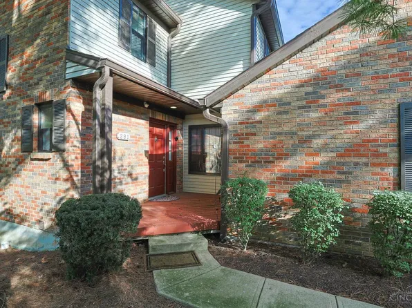 281 Carriage Circle Dr, Cincinnati, OH 45246
