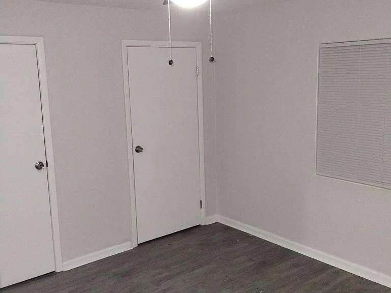 4871 Banbury Ct #5 — Photo 6