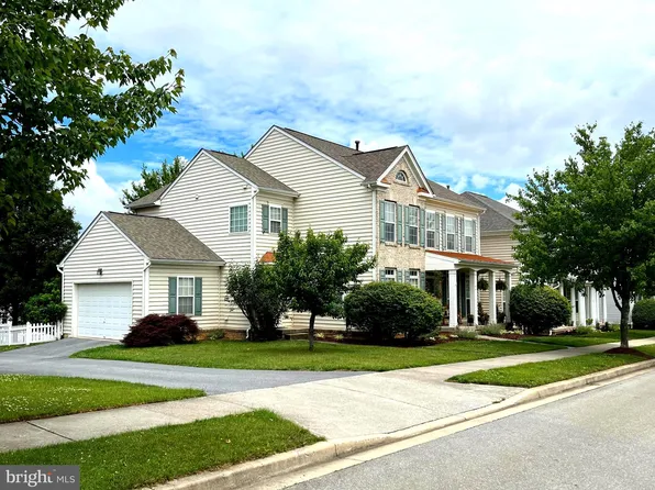 94 Braddock St, Charles Town, WV 25414