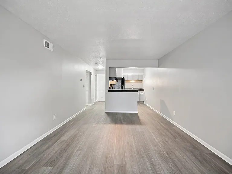 Summit Park Apartments — Photo 15