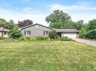 1604 Walnut Creek Blvd, Warsaw, IN 46580