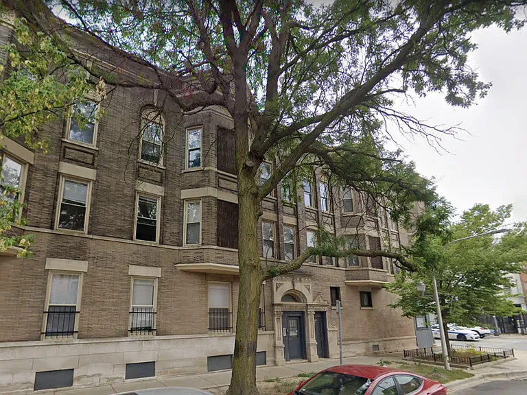1609 N Leavitt St #1 — Photo 2