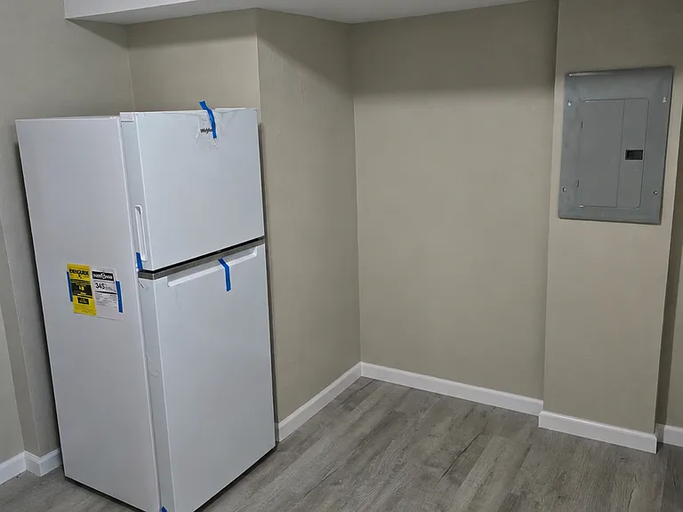 112 Tacoma Rd — Photo 3